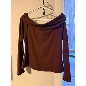 Kimchi Blue off the shoulder sz L shirt